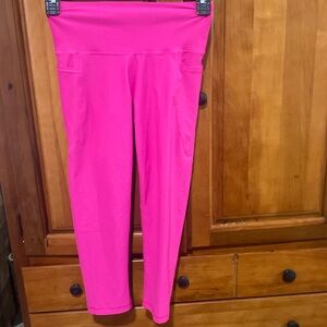 OLD NAVY• Size M• Active PowerSoft Hot Pink Athletic Capri Leggings
